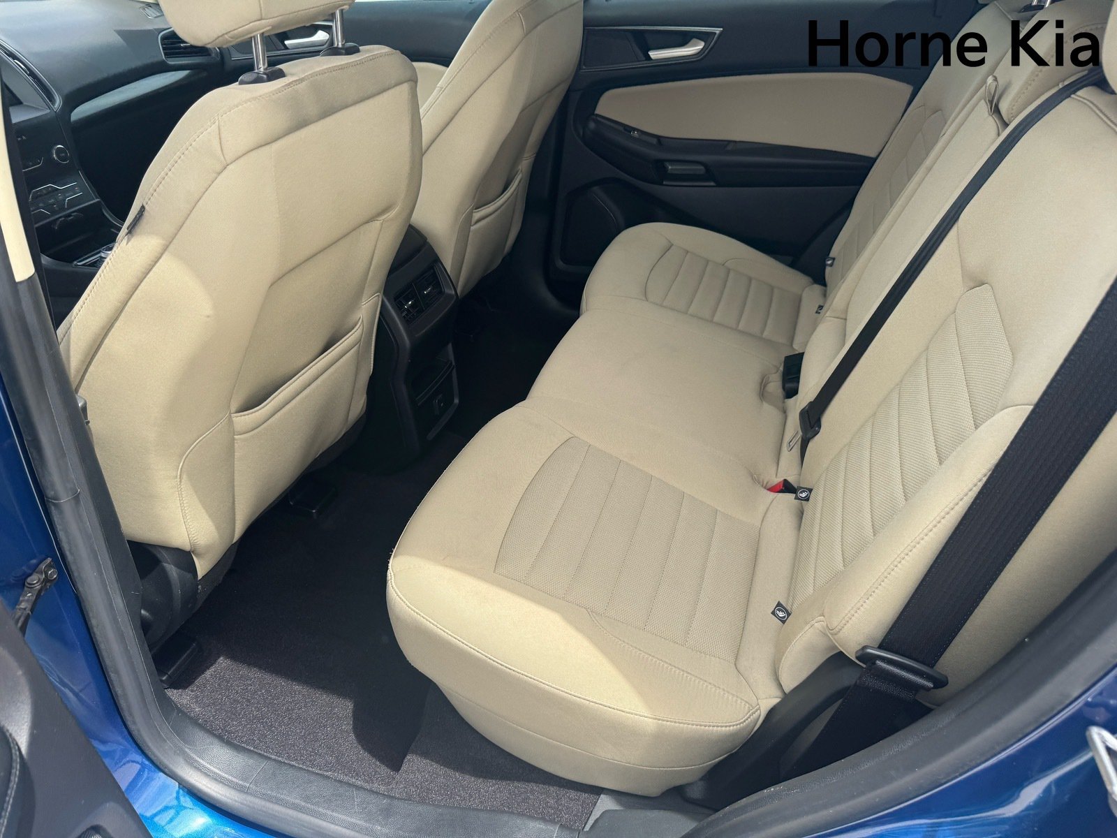 Used 2020 Ford Edge SE FWD image 12