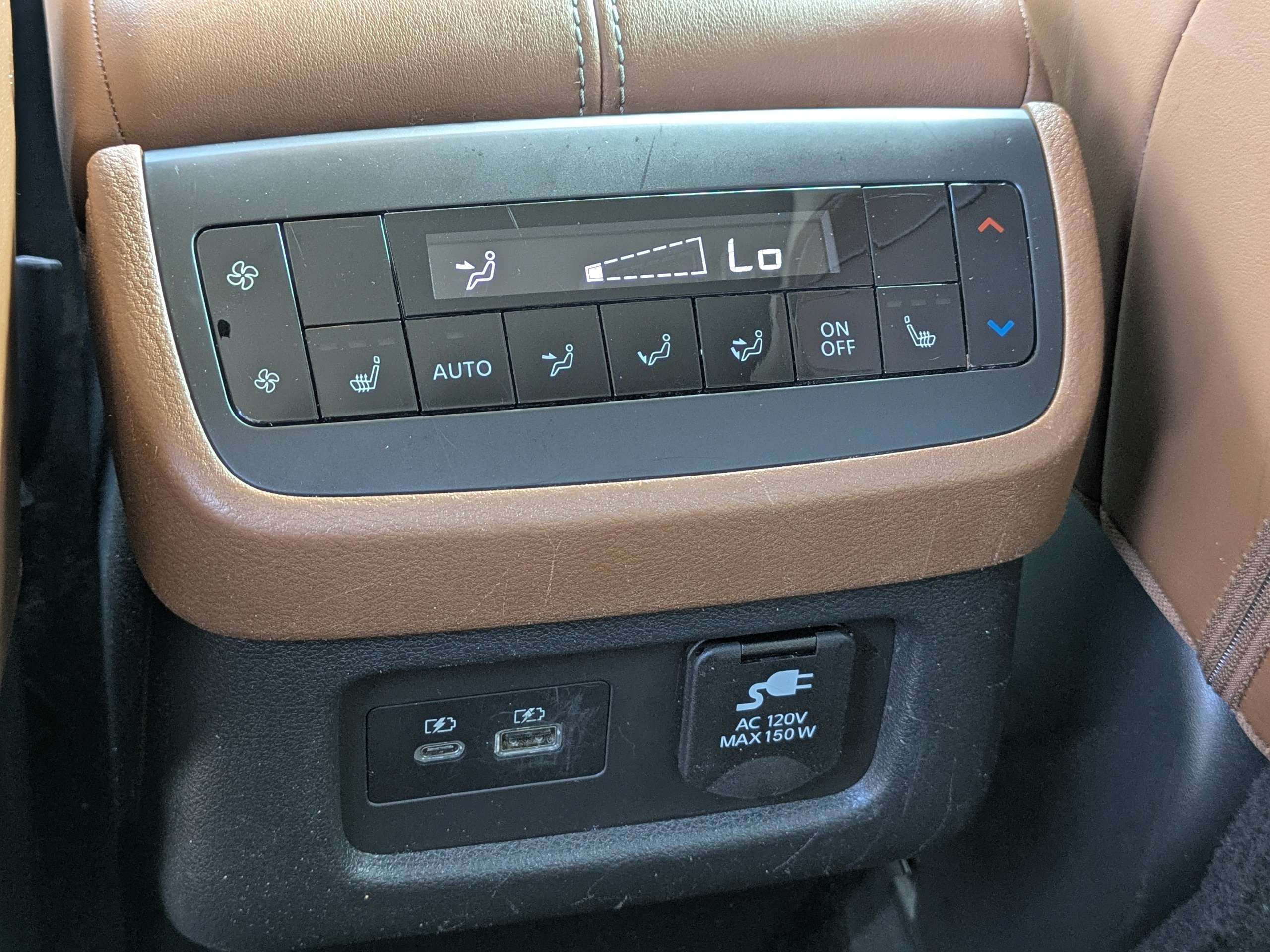 Used 2023 Nissan Pathfinder Platinum AWD/4WD image 17