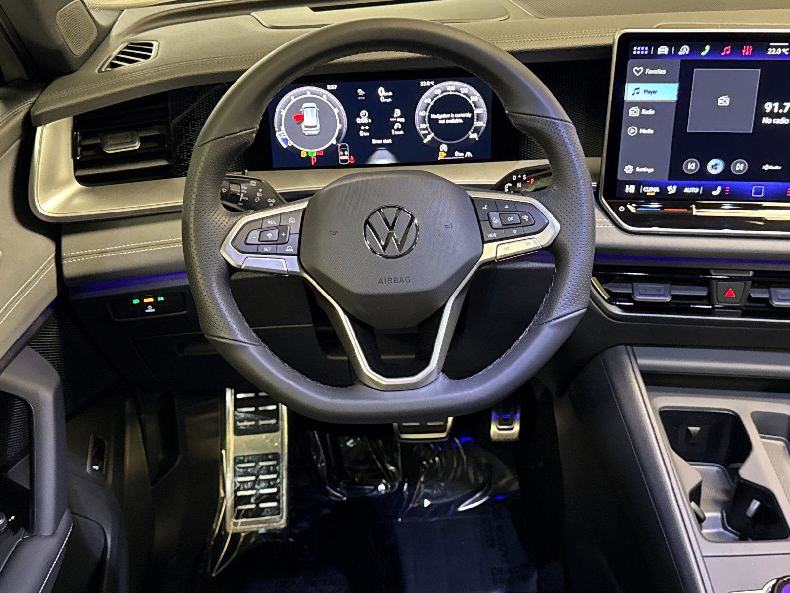 New 2026 Volkswagen Tiguan SE R-Line AWD/4WD image 13