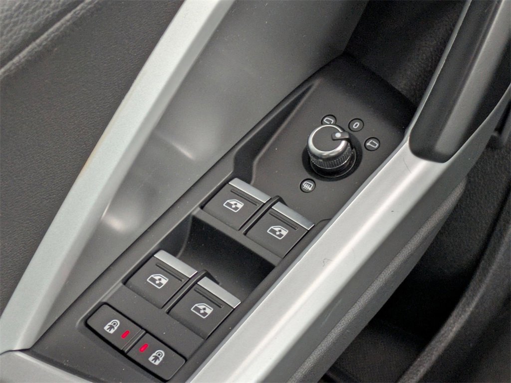 Used 2020 Audi Q3 2.0T Premium w/ Convenience Package image 21