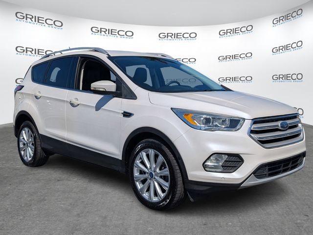Used 2018 Ford Escape Titanium video 1