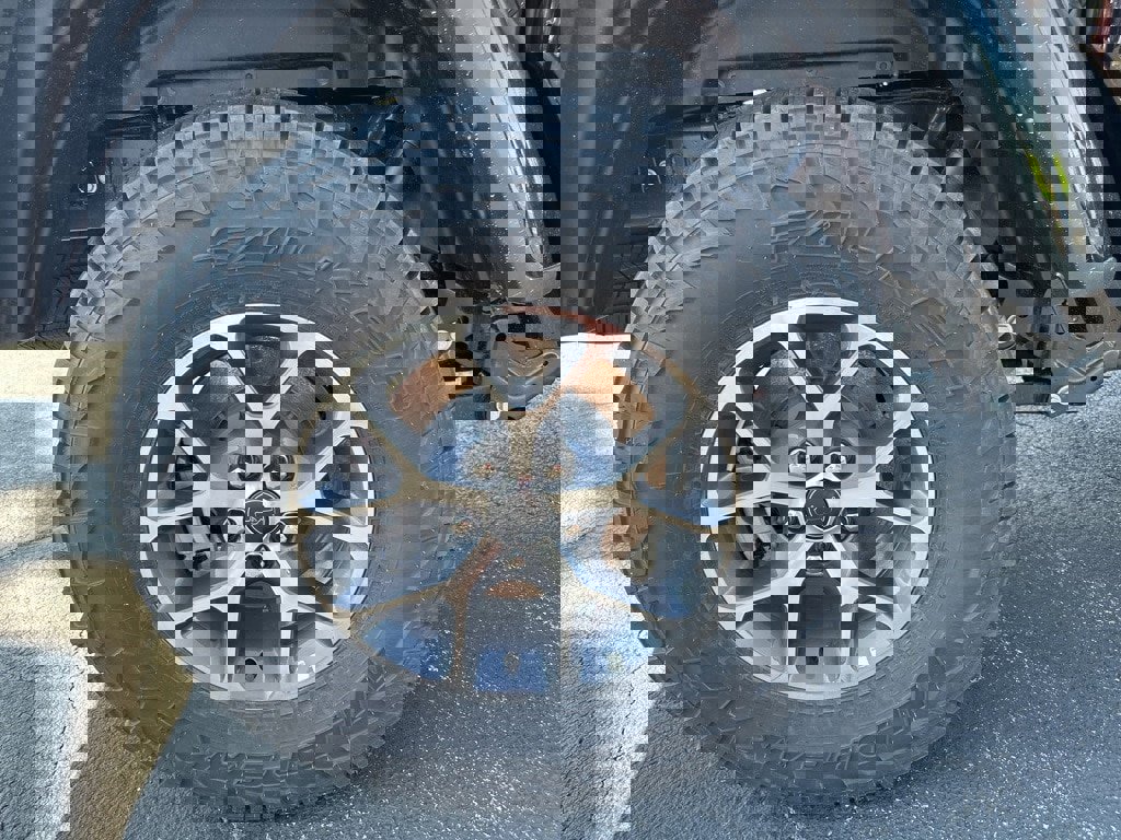 New 2025 Jeep Gladiator Sport image 6