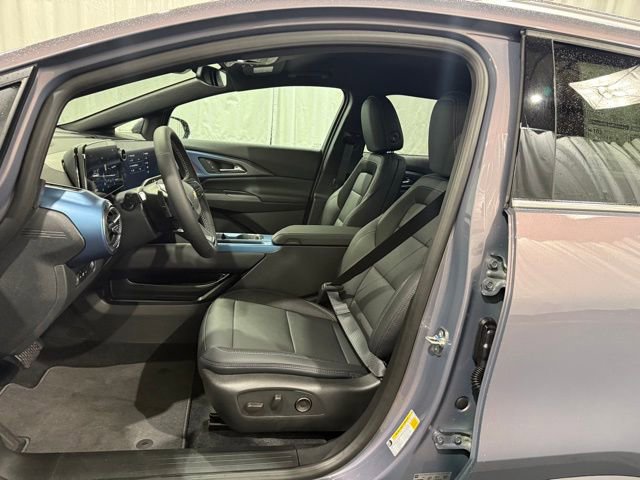 New 2026 Chevrolet Equinox EV LT image 8