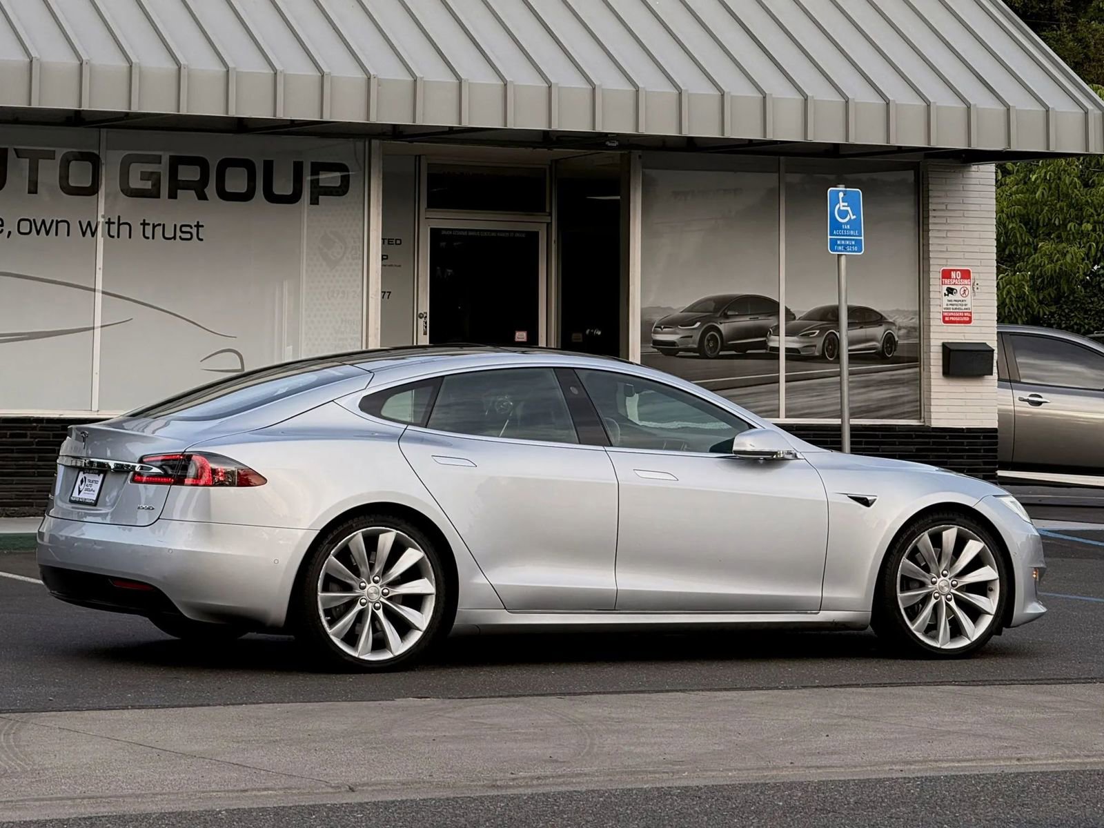 Used 2017 Tesla Model S 90D AWD/4WD image 7
