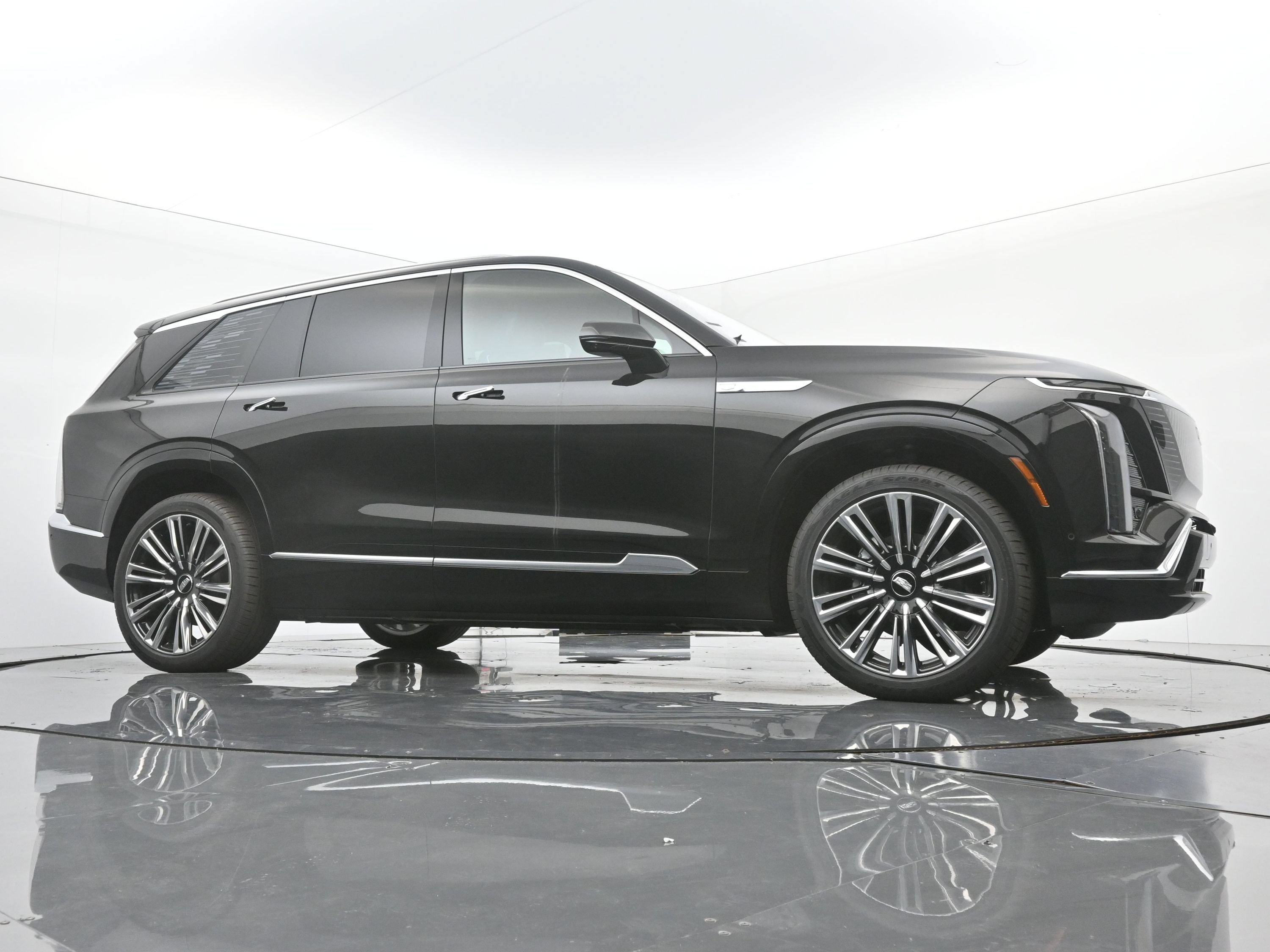 New 2026 Cadillac Vistiq Premium Luxury w/ LPO, Floor Liner Package AWD/4WD image 21