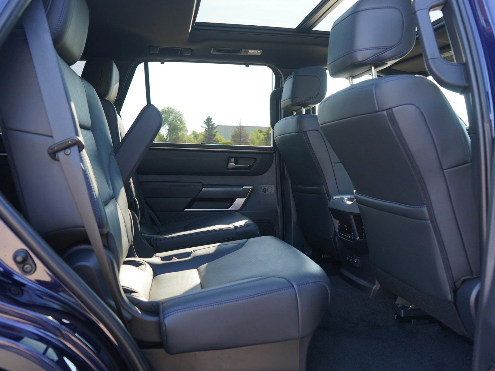 Used 2026 Toyota Sequoia Platinum AWD/4WD image 12