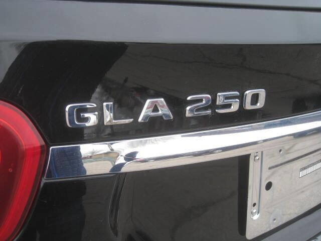 Used 2019 Mercedes-Benz GLA 250 4MATIC image 9