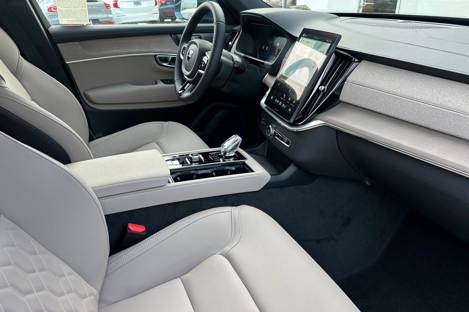 New 2026 Volvo XC90 B5 Plus w/ Protection Package image 16