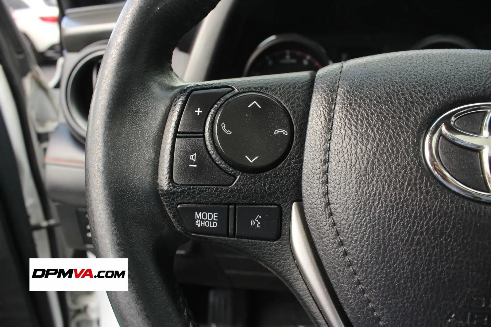 Used 2017 Toyota RAV4 SE AWD/4WD image 26