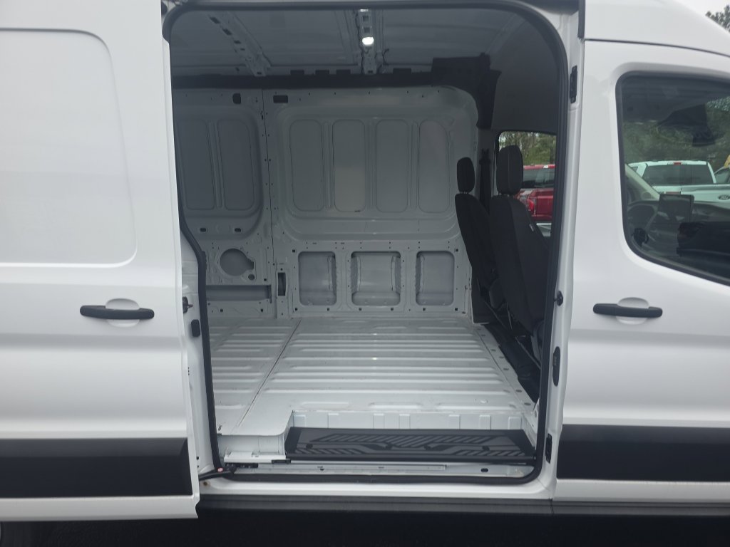 Certified 2023 Ford E-Transit Medium Roof image 12