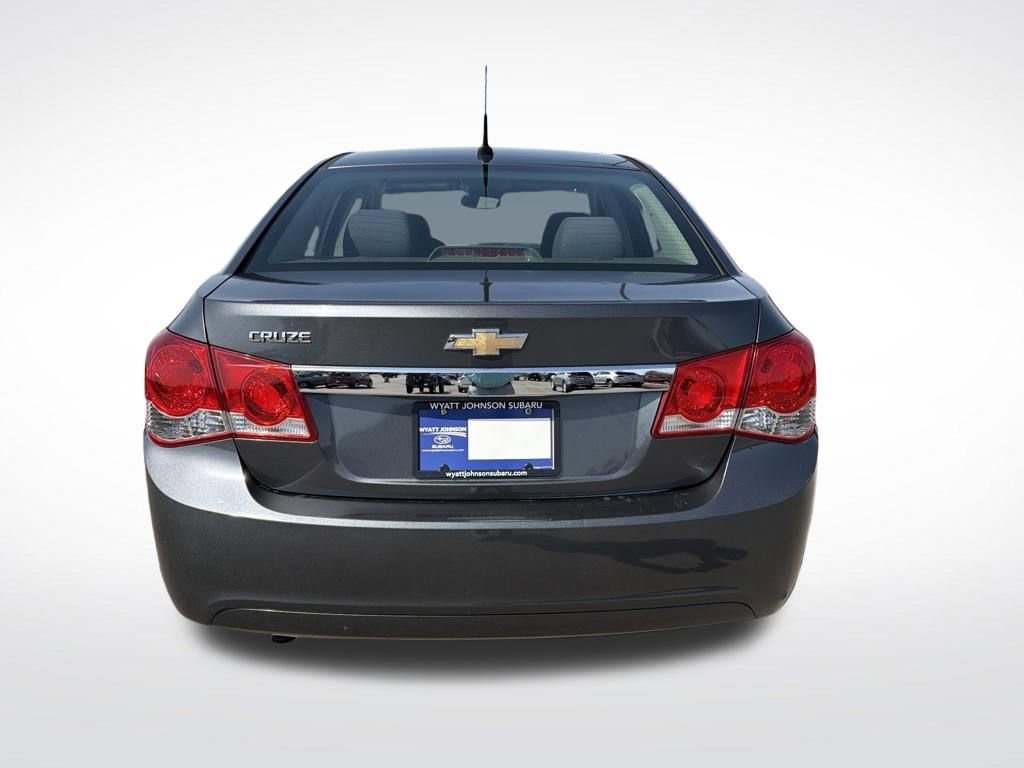 Used 2013 Chevrolet Cruze LS image 3