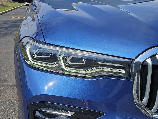 Used 2022 BMW X7 xDrive40i w/ M Sport Package image 9