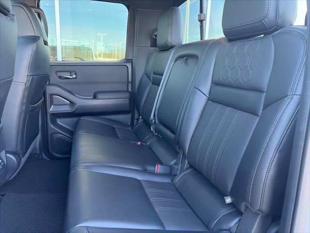 Used 2022 Nissan Frontier PRO-4X w/ Pro-4X Premium Package image 20