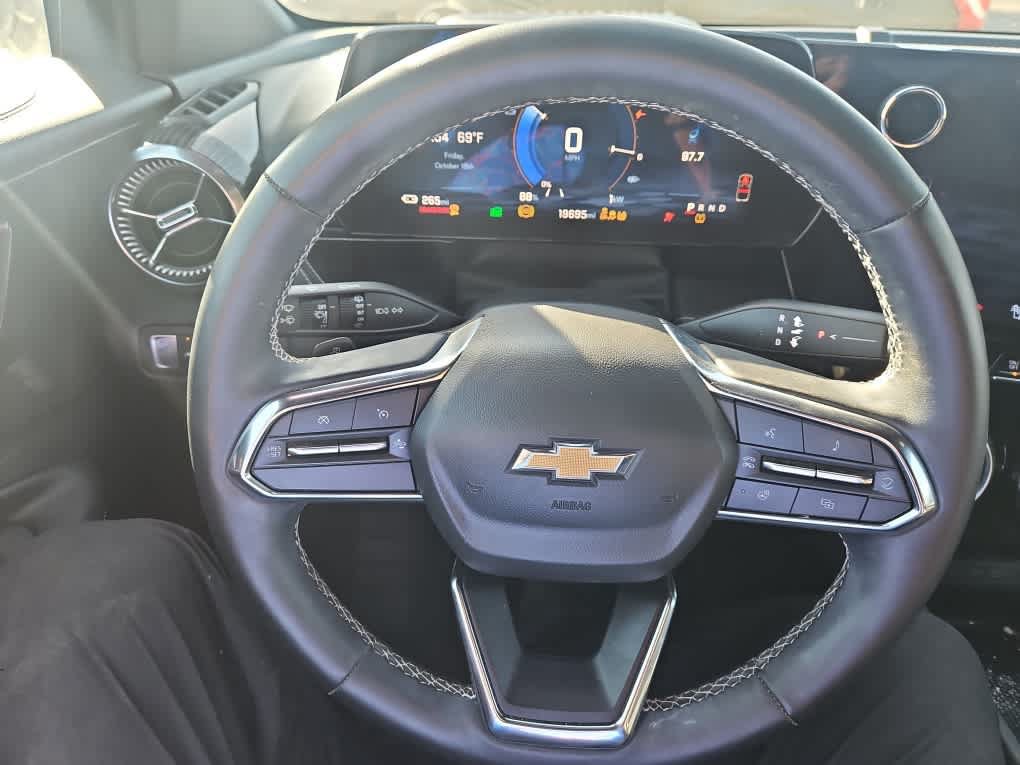 Used 2024 Chevrolet Blazer EV LT AWD/4WD image 13