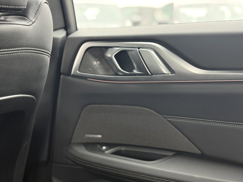 Certified 2025 BMW 430i w/ M Sport Package image 26