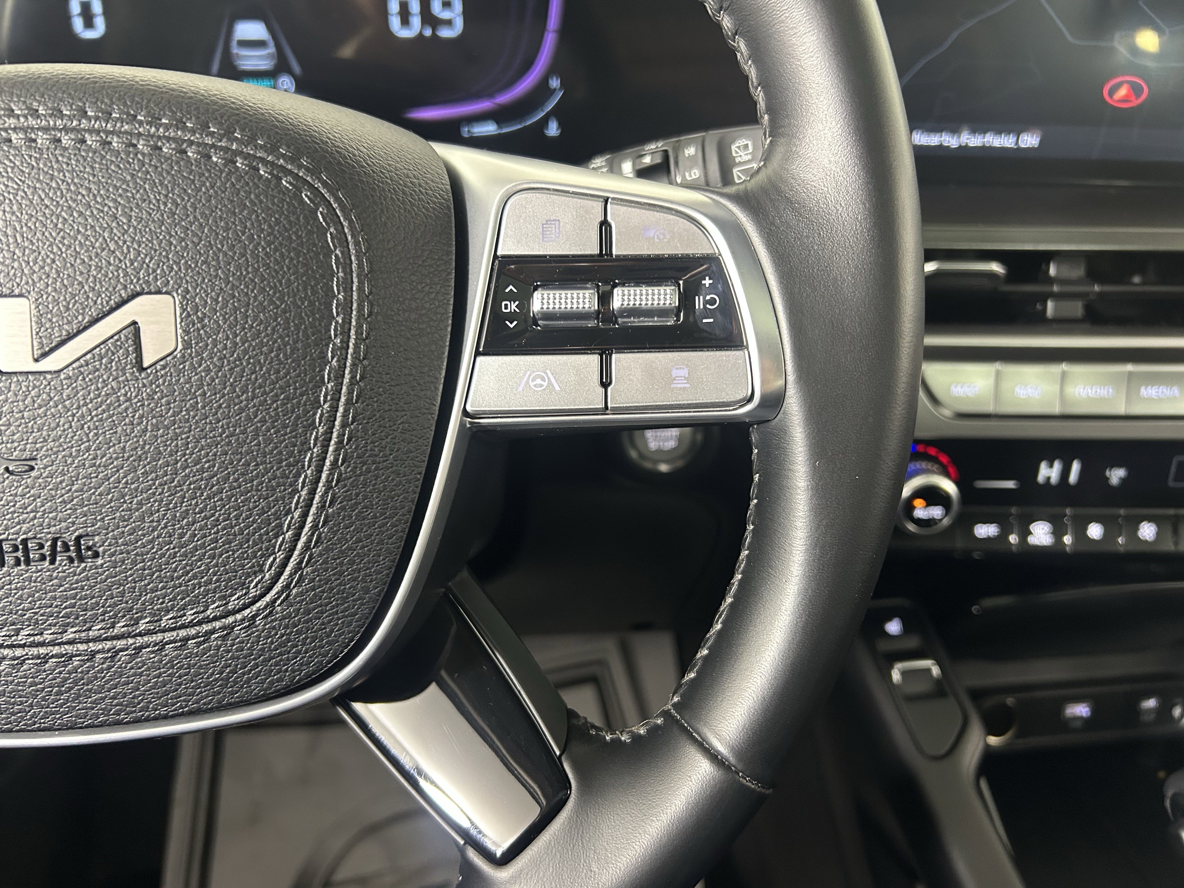 Certified 2025 Kia Telluride S image 17