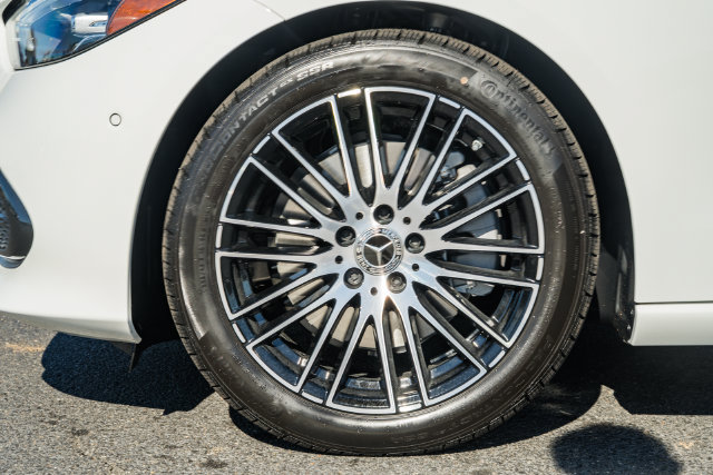 New 2027 Mercedes-Benz C 300 4MATIC Sedan image 17