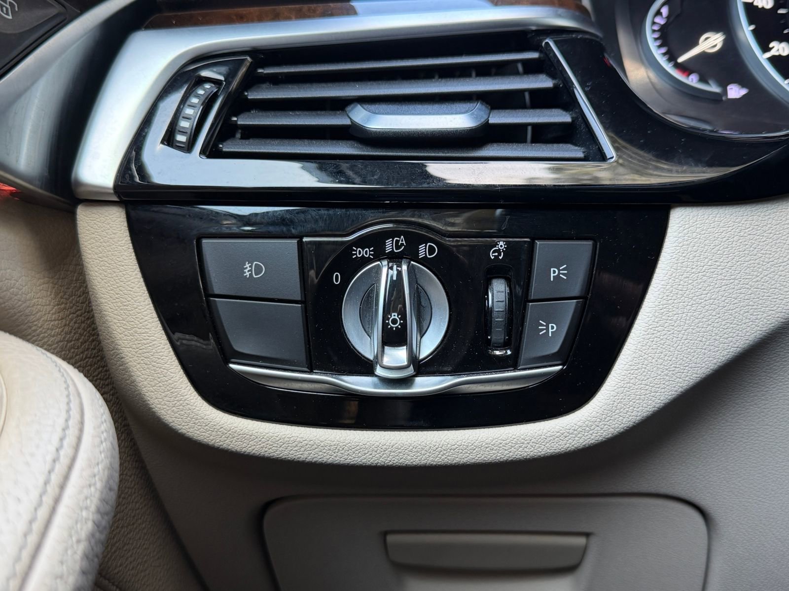 Used 2017 BMW 530i image 24