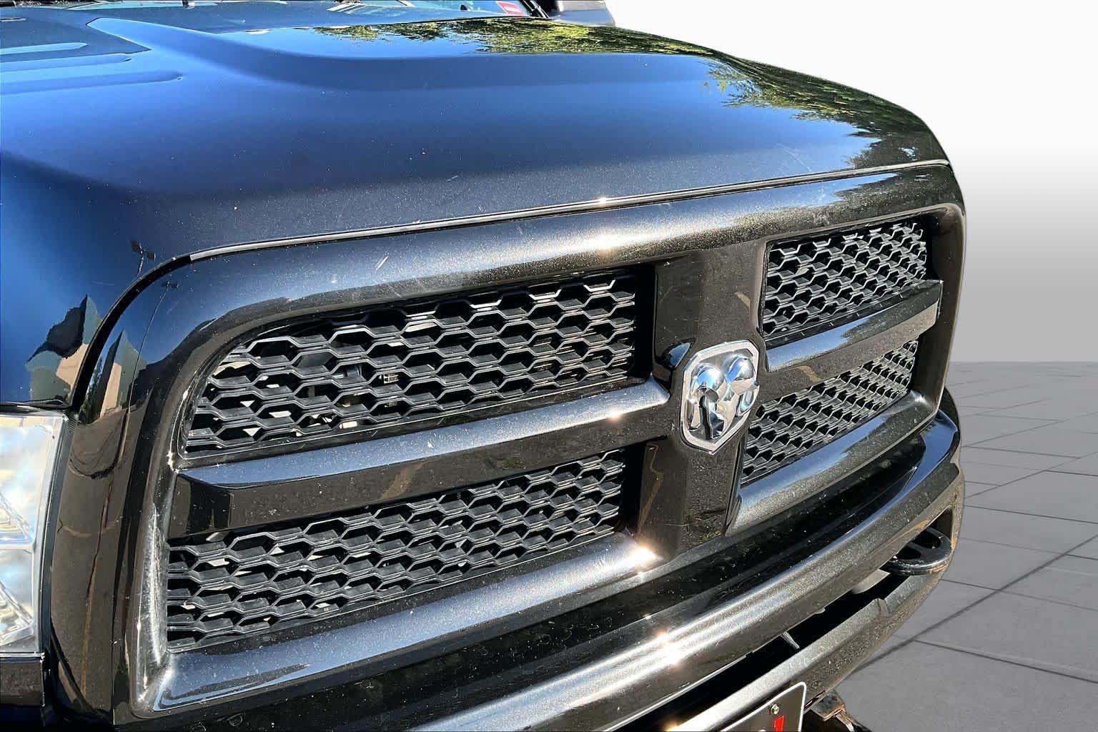 Used 2018 RAM 2500 Tradesman w/ Snow Chief Group AWD/4WD image 36