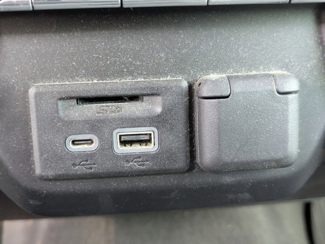 Used 2020 Chevrolet Silverado 2500 LT w/ Texas Edition image 15