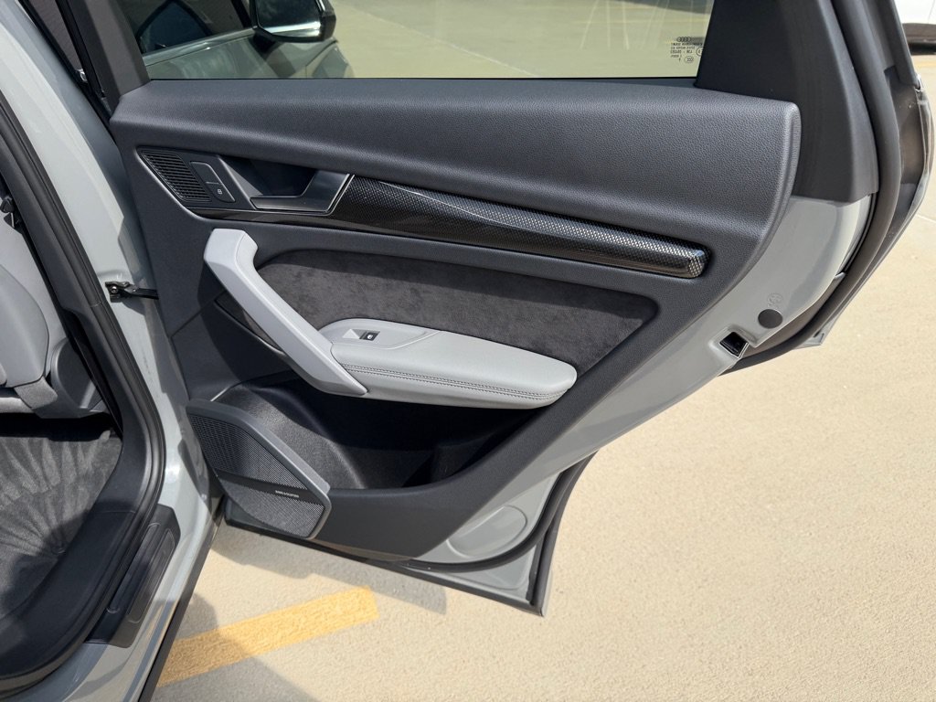 Used 2019 Audi SQ5 Premium Plus w/ Premium Plus Package AWD/4WD image 24
