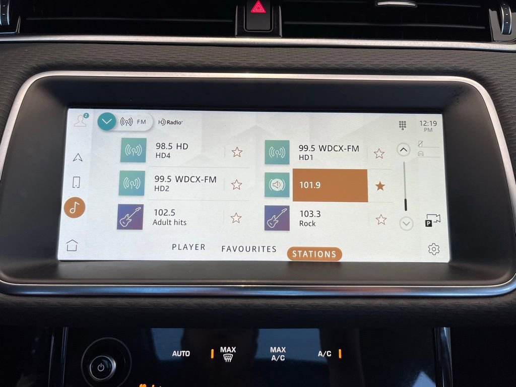 Used 2023 Land Rover Range Rover Evoque S image 40