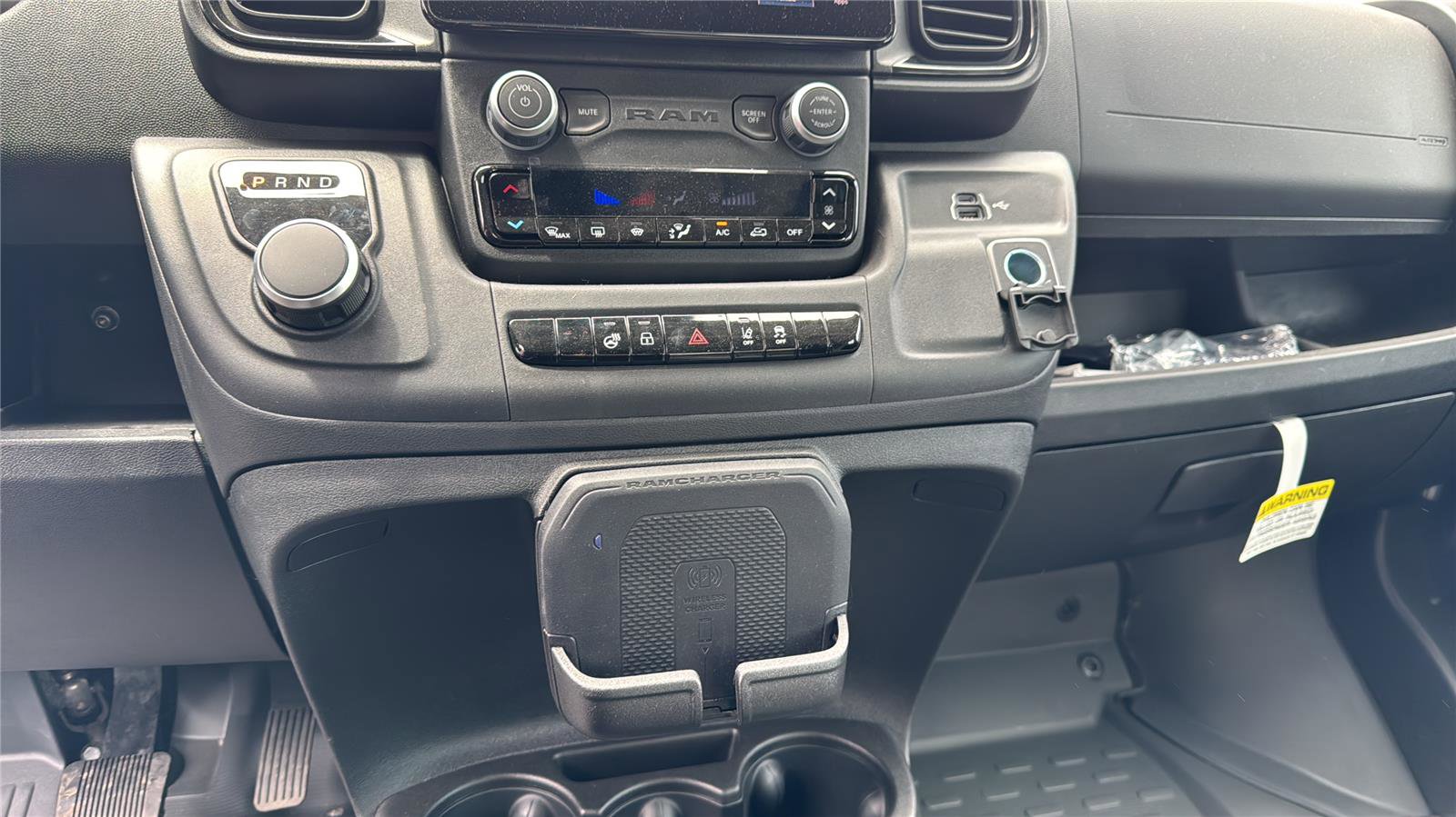 Certified 2024 RAM ProMaster 3500 w/ Delivery Van Package FWD image 18