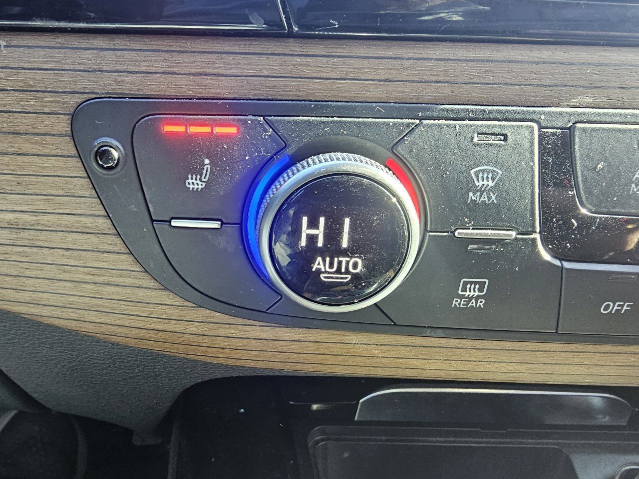 Used 2017 Audi Q7 3.0T Premium Plus image 32