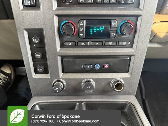 Used 2004 HUMMER H2 w/ Preferred Equipment Group image 34