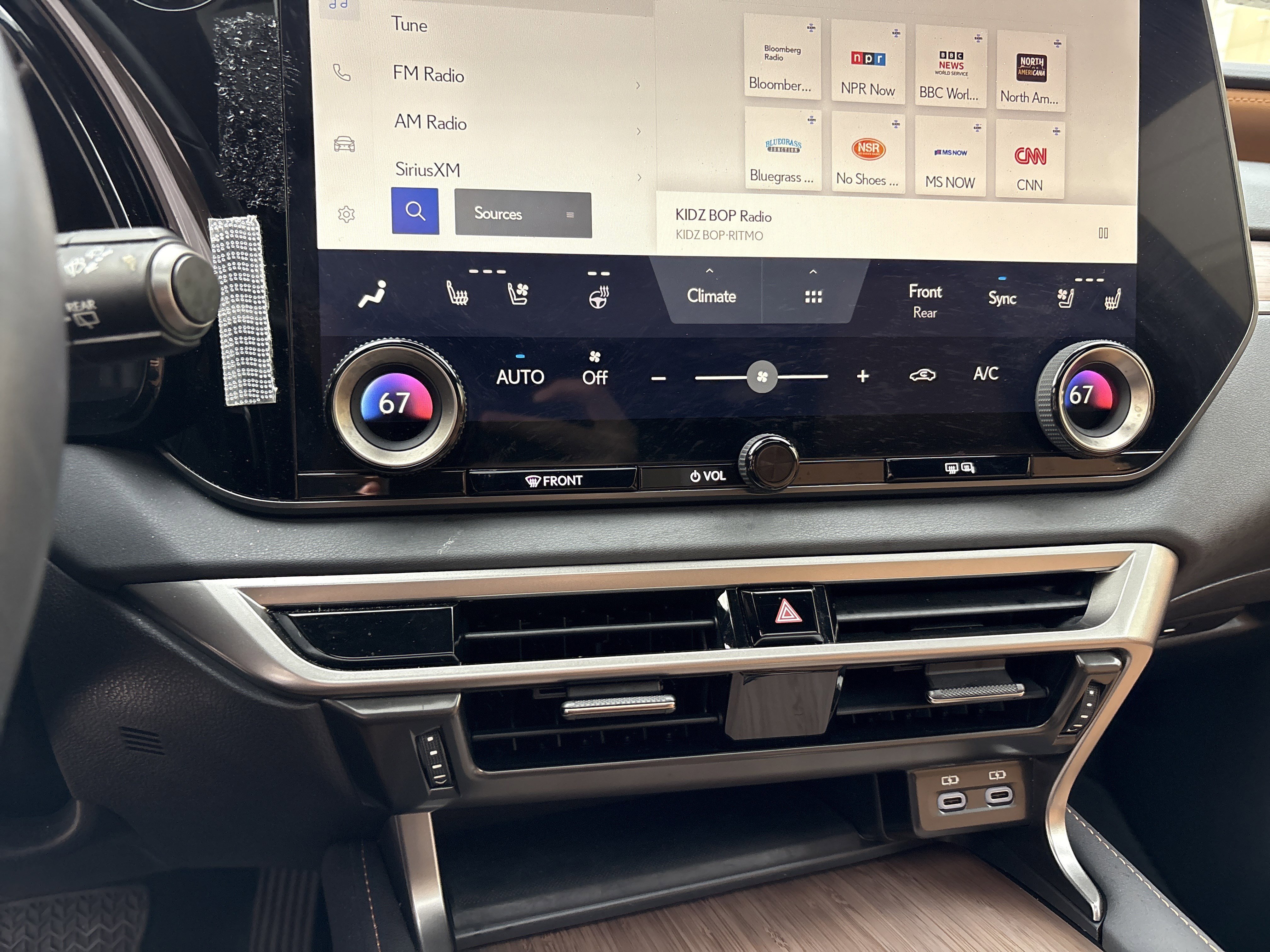 Used 2024 Lexus RX 350h w/ Accessory Package (Z1) image 30