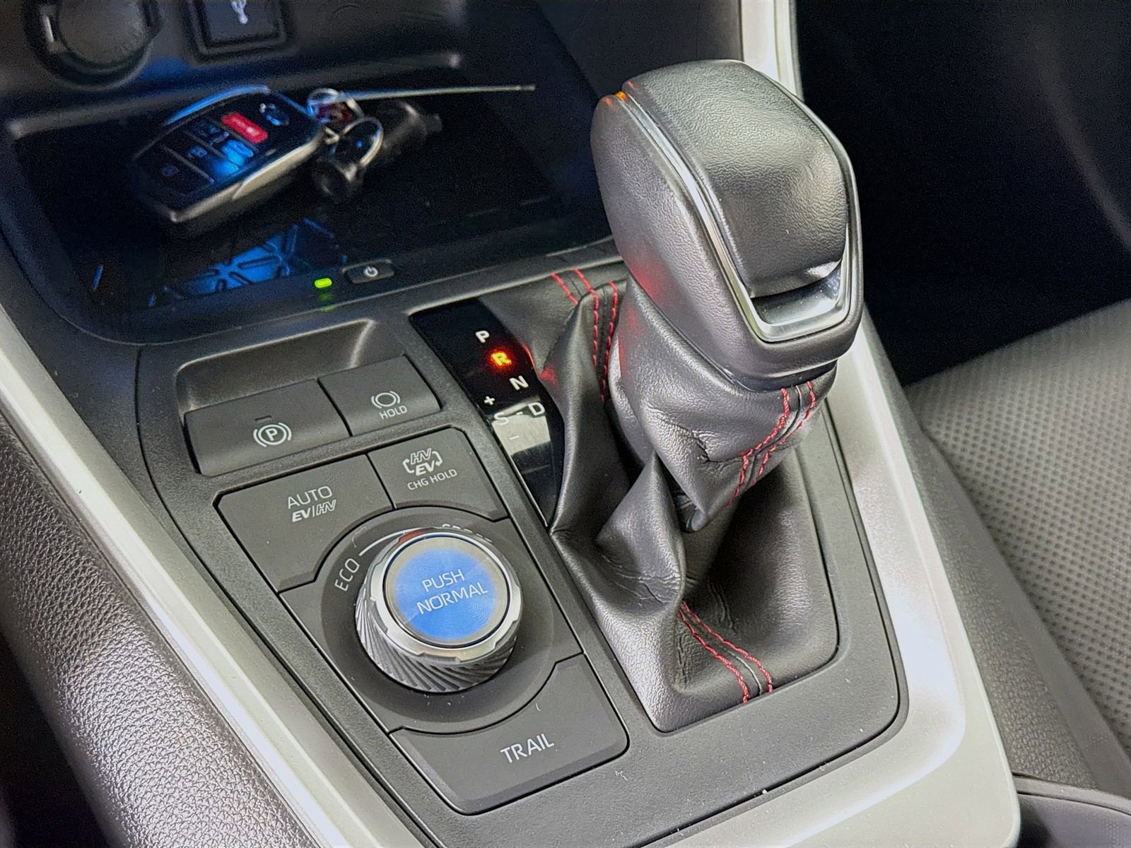 Used 2022 Toyota RAV4 XSE w/ Premium Package AWD/4WD image 14