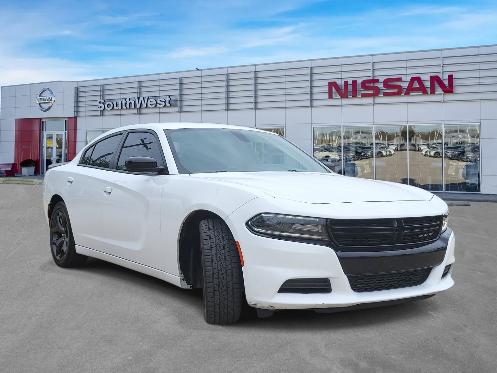 Used 2020 Dodge Charger SXT w/ Plus Group RWD image 4