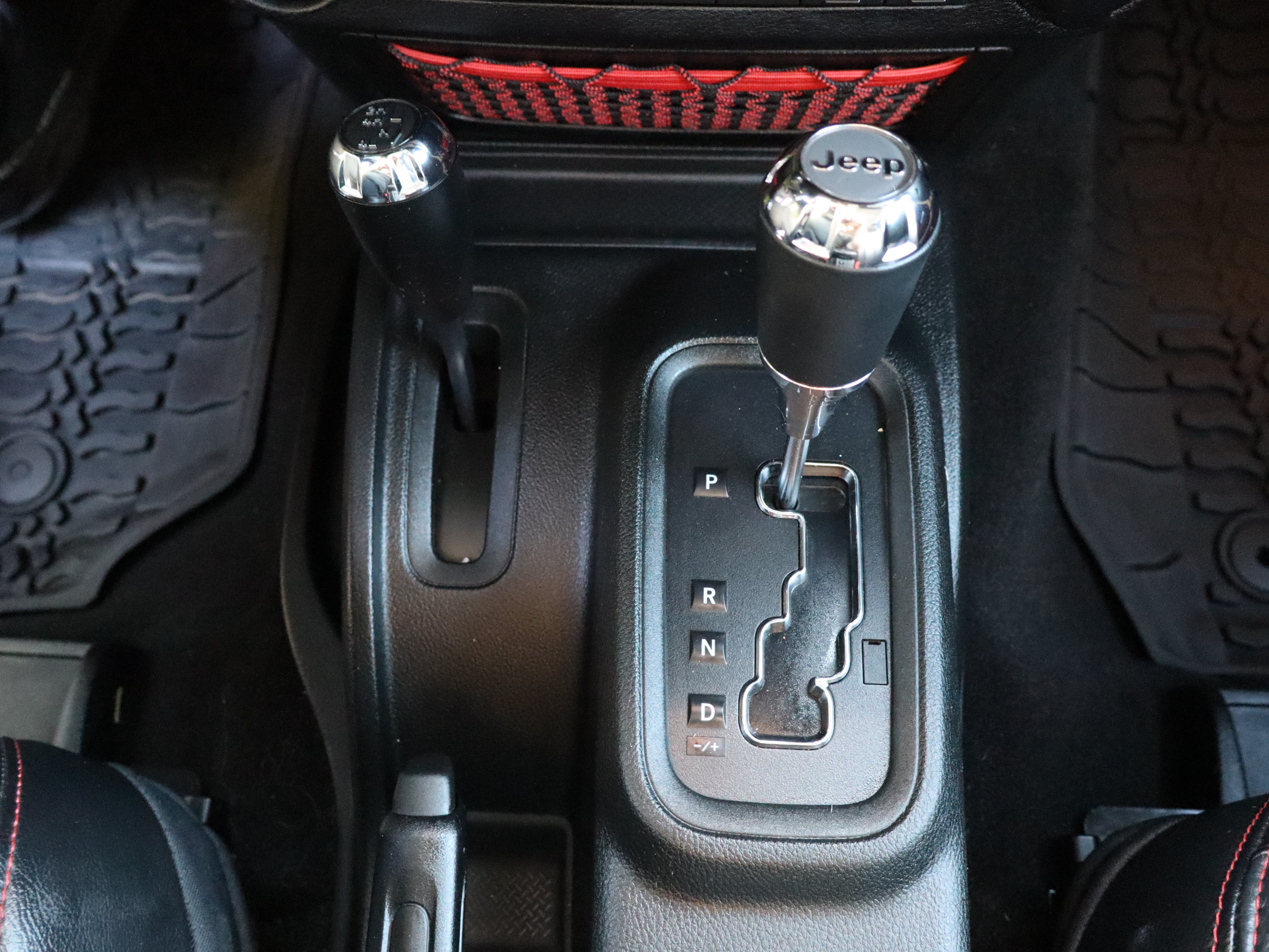 Used 2018 Jeep Wrangler Rubicon AWD/4WD image 40