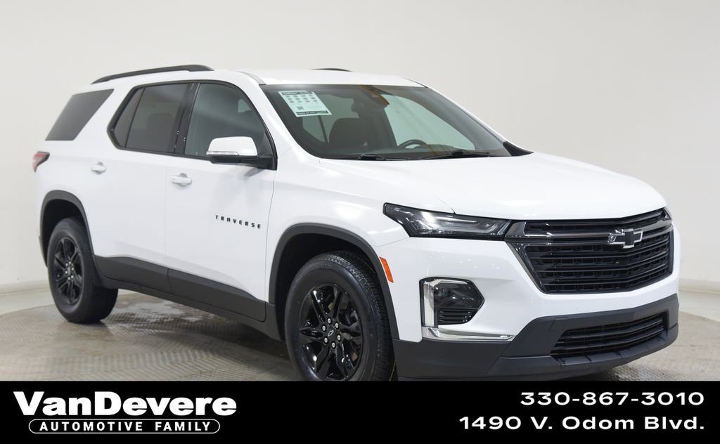 Used 2023 Chevrolet Traverse LT image 1