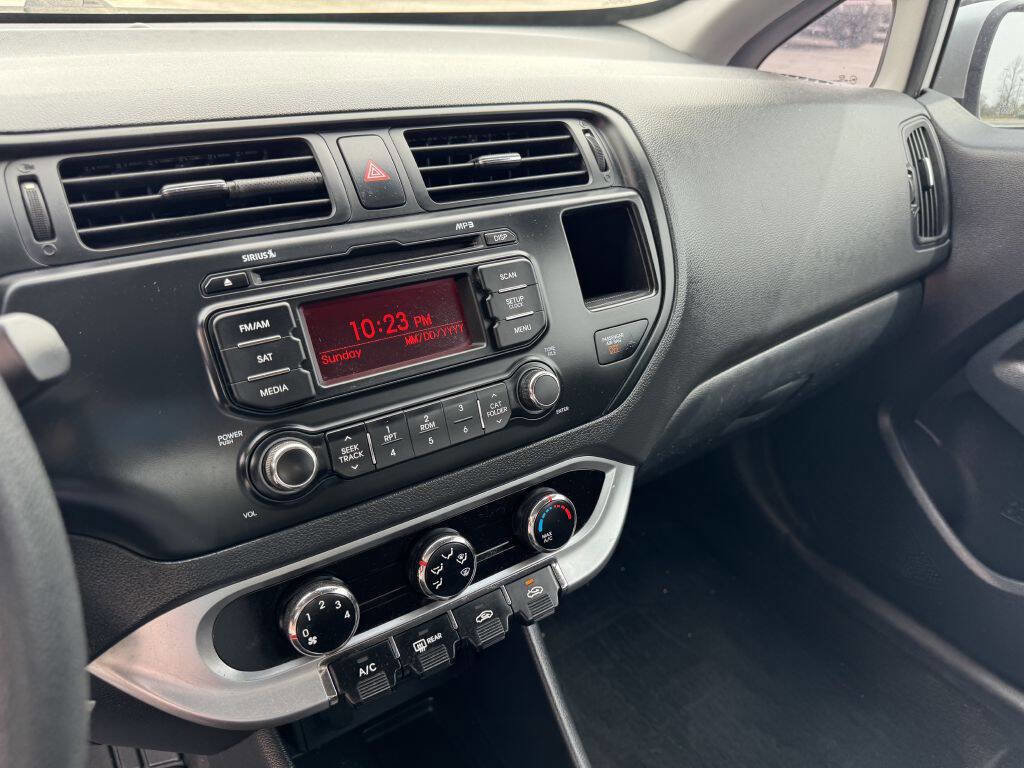 Used 2015 Kia Rio LX image 10