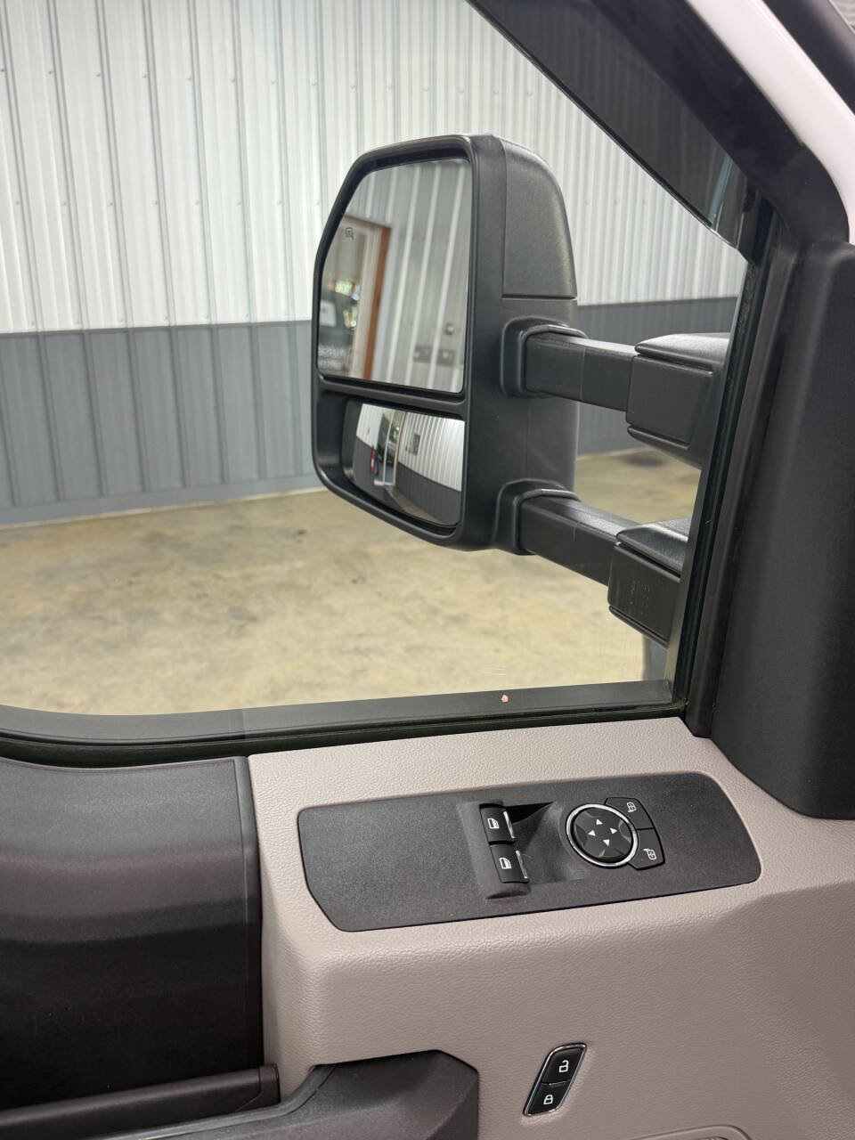 Used 2021 Ford F550 4x4 Regular Cab Super Duty image 37