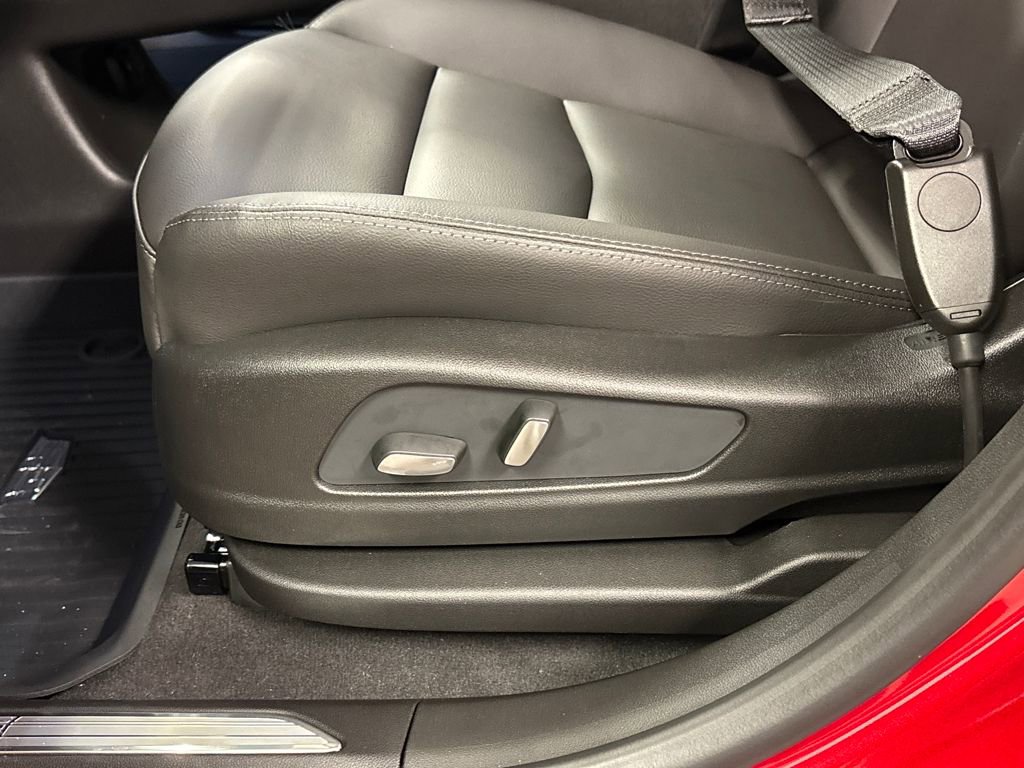 New 2026 Cadillac XT5 Luxury w/ LPO, Floor Liner Package image 23