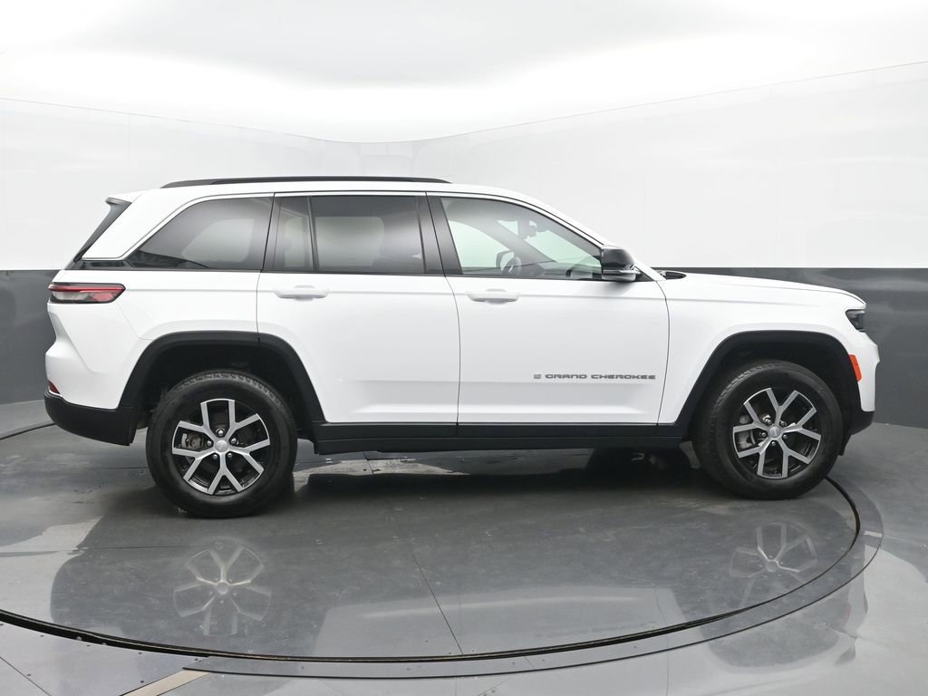 Used 2024 Jeep Grand Cherokee Limited image 6