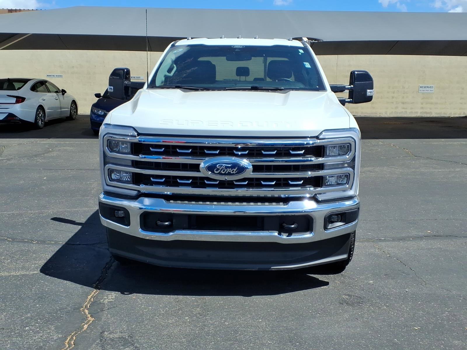 Used 2025 Ford F350 Lariat AWD/4WD image 2