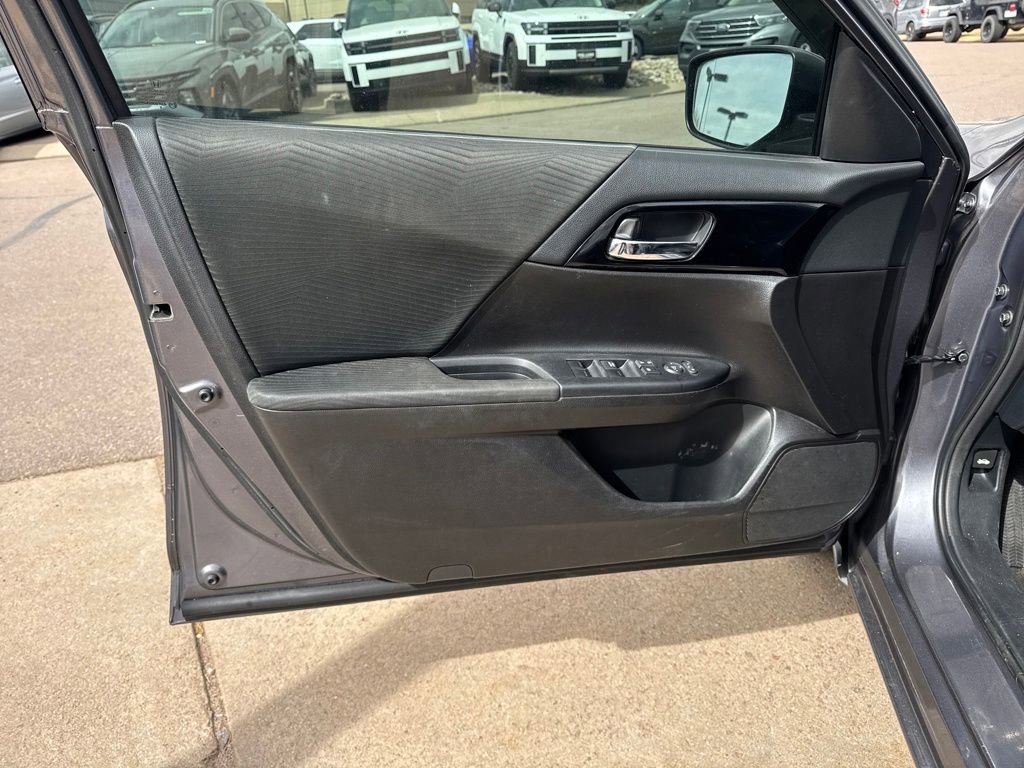 Used 2016 Honda Accord LX image 20