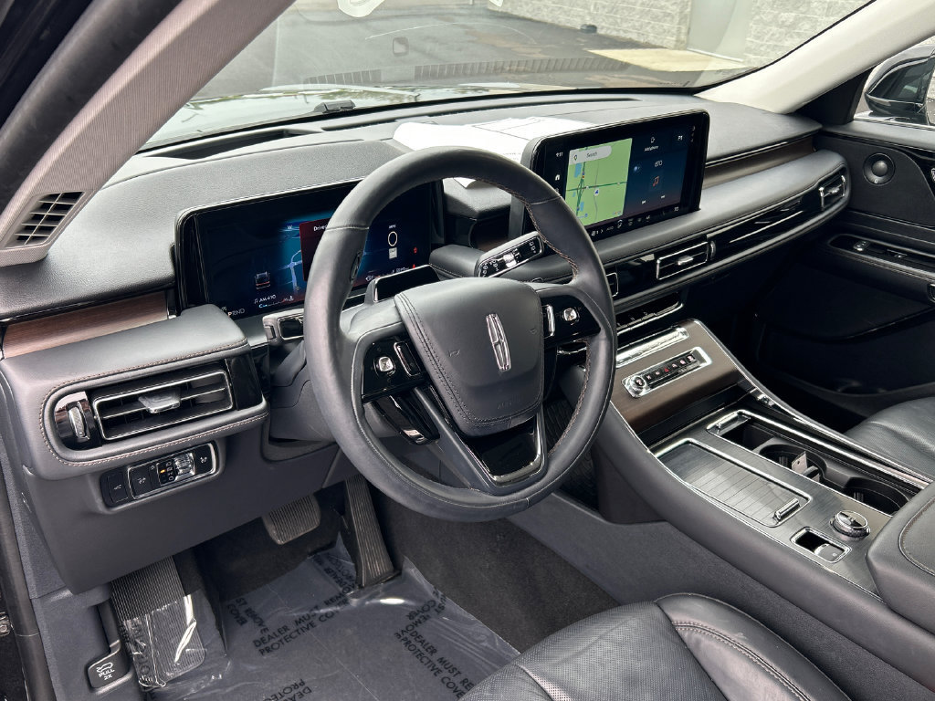 Used 2025 Lincoln Aviator Reserve w/ Illumination Package AWD/4WD image 15