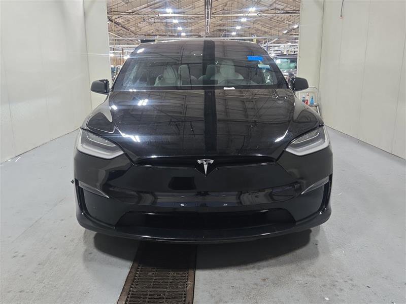Used 2023 Tesla Model X Plaid image 4