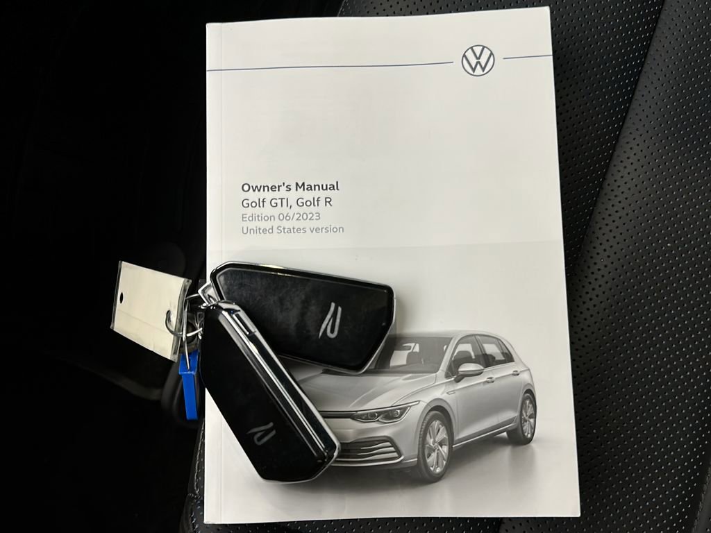 Used 2024 Volkswagen Golf R image 29