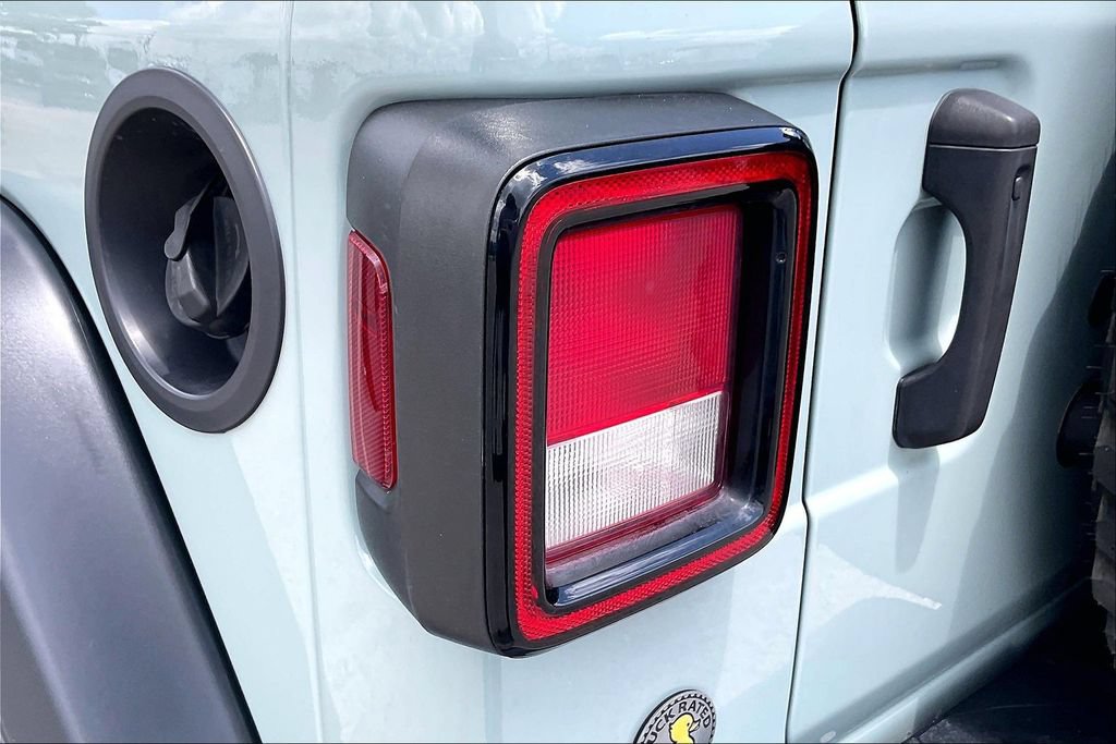 Certified 2023 Jeep Wrangler Sport AWD/4WD image 17