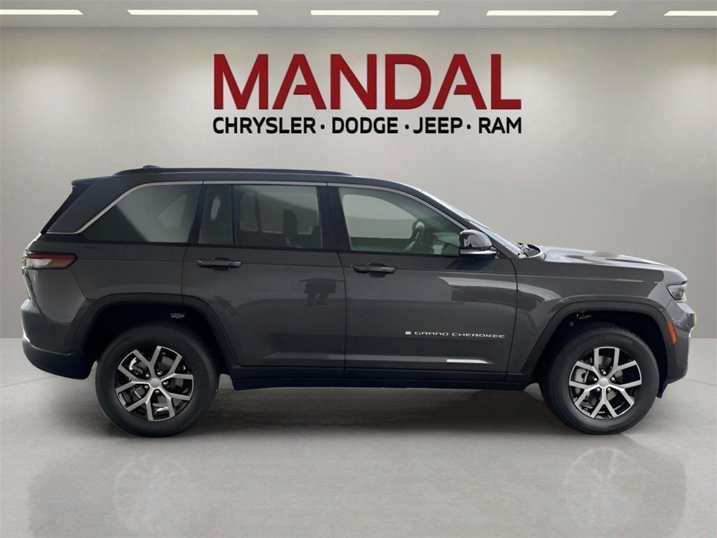 Used 2025 Jeep Grand Cherokee Limited image 5