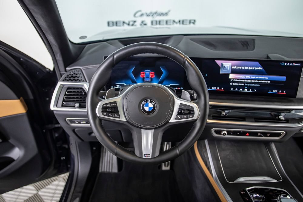 Used 2025 BMW X7 xDrive40i w/ M Sport Package AWD/4WD image 26