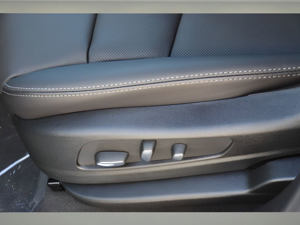 New 2025 Cadillac XT5 Sportv w/ LPO, Floor Liner Package image 33