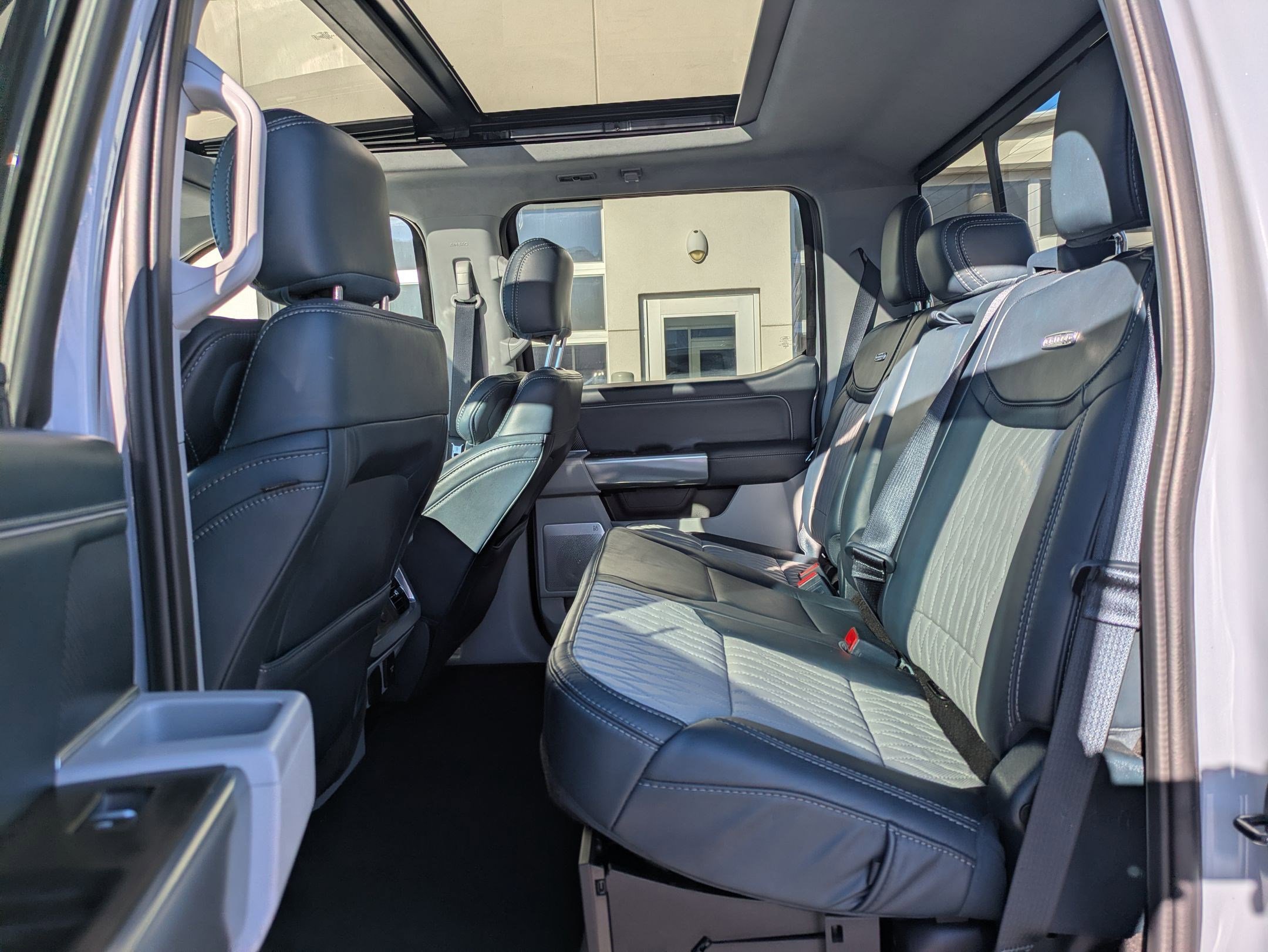 Used 2024 Ford F450 Limited w/ FX4 Off-Road Package image 31