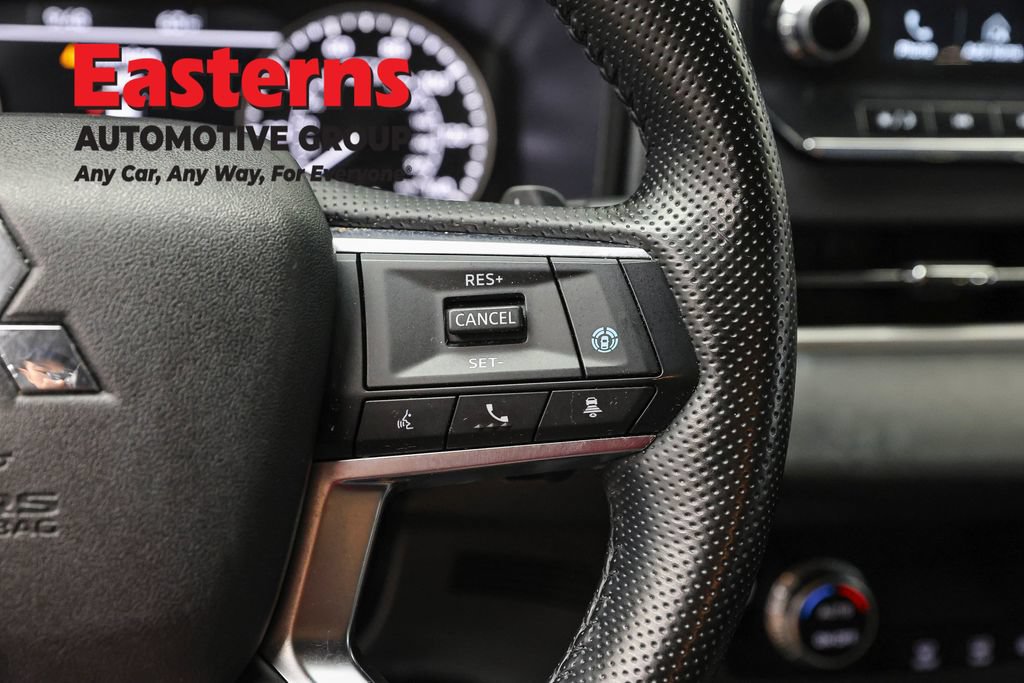 Used 2024 Mitsubishi Outlander SE FWD image 16