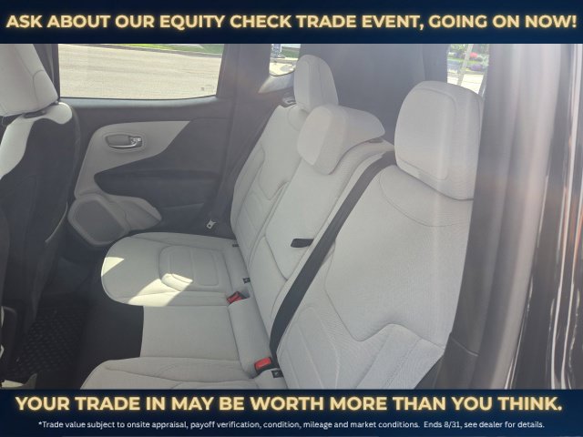 Used 2022 Jeep Renegade Latitude w/ Convenience Group AWD/4WD image 9